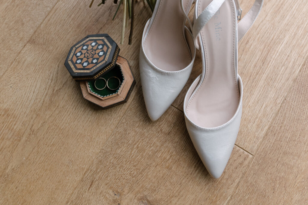 Nantwen elopement shoe photo